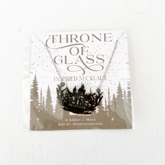 Throne of Glass Sarah J Maas Terrasen Necklace NoOneDesigns Bookish Box - Picture 4 of 5